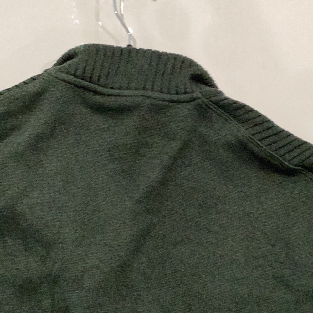 Aspen Rise Green Crewneck Sweater with Ribbed Texture - Picture 4 of 10